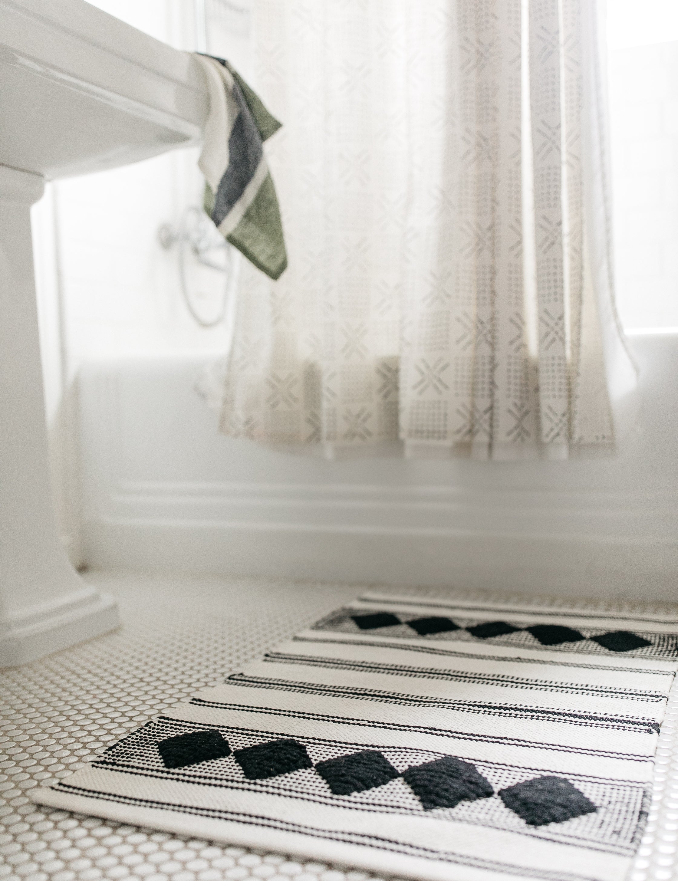 Caravan x FabFitFun 🖤