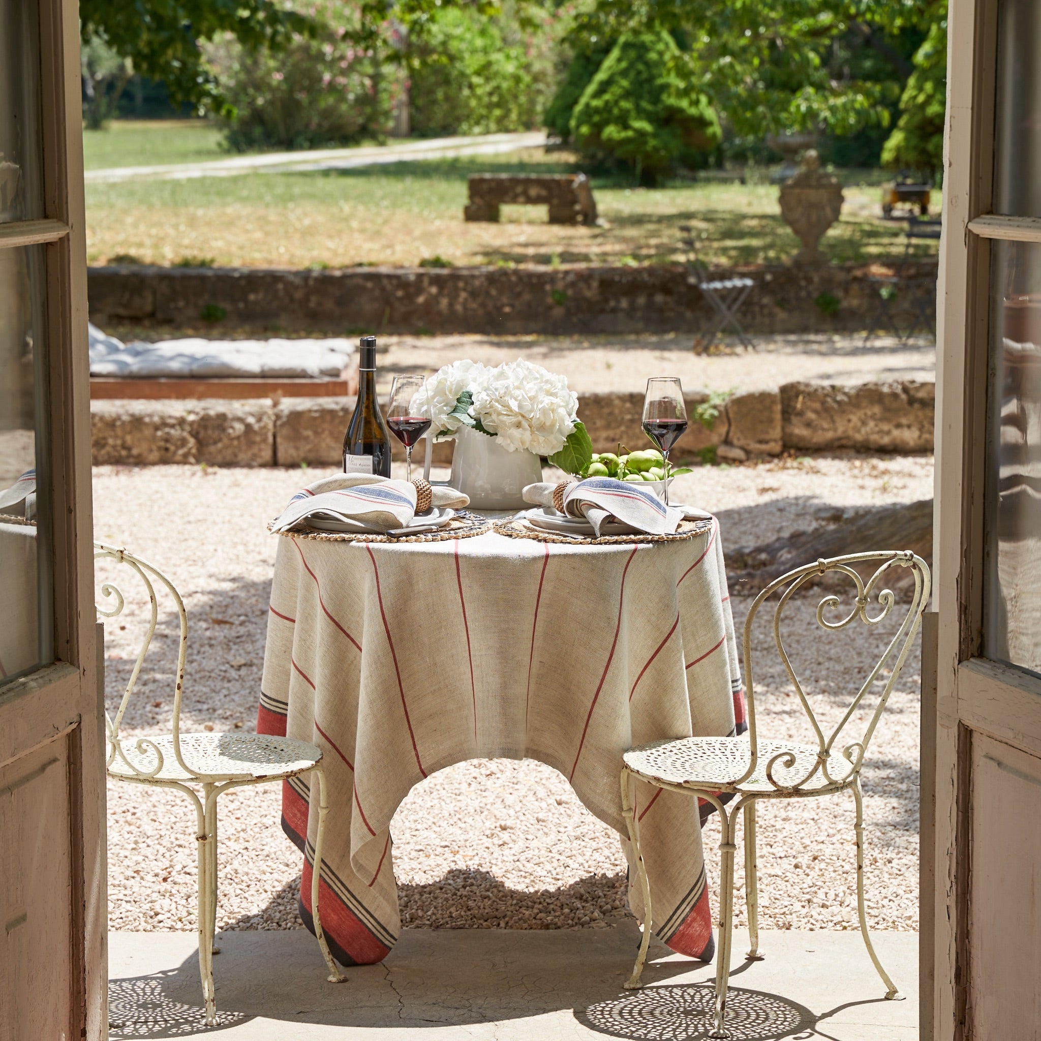 Eze Ivory & Red Tablecloth